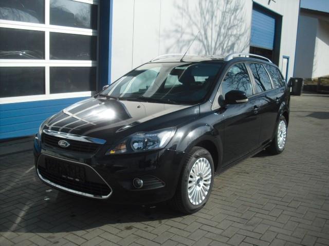 Ford Focus Turnier Titanium/1.Hand/TOP/TÜV neu