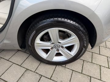 Volkswagen Golf - 6