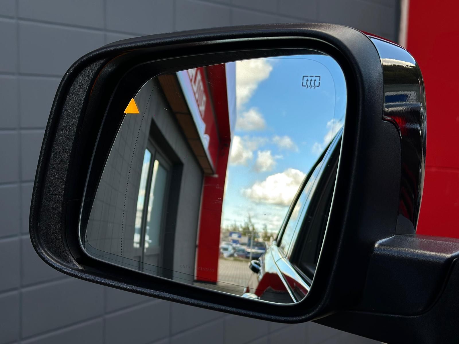 JEEP Grand Cherokee 6.4 HEMI SRT 4x4* BIXEN#AHK#PANO - Image 24