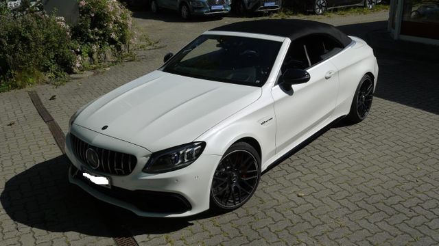 Mercedes-Benz C 63 AMG S Cabrio Burmester