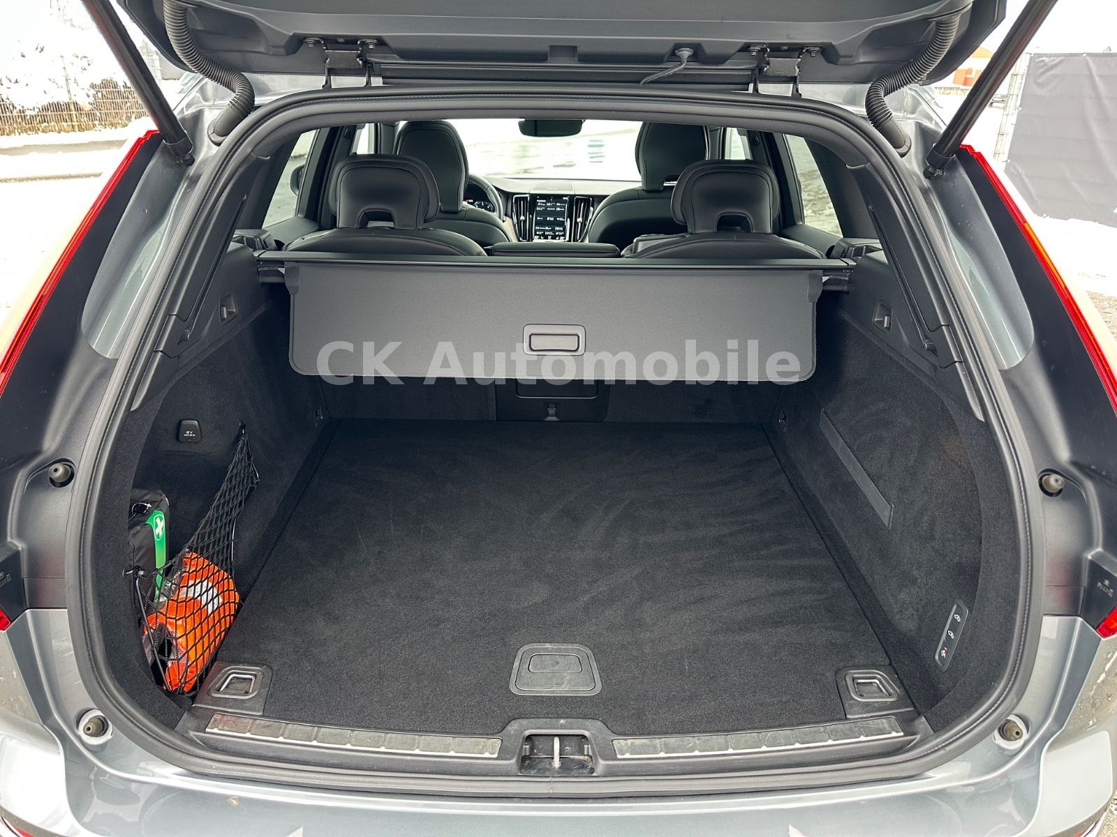 Fahrzeugabbildung Volvo XC60 D4 Inscription 2WD/BLIS/Head-Up/Pano/360°