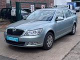 Skoda Octavia "Ambiente" Aut.+Klima+Winterräder+1.Hand - Skoda Octavia Ambiente mit Benzin-Antrieb