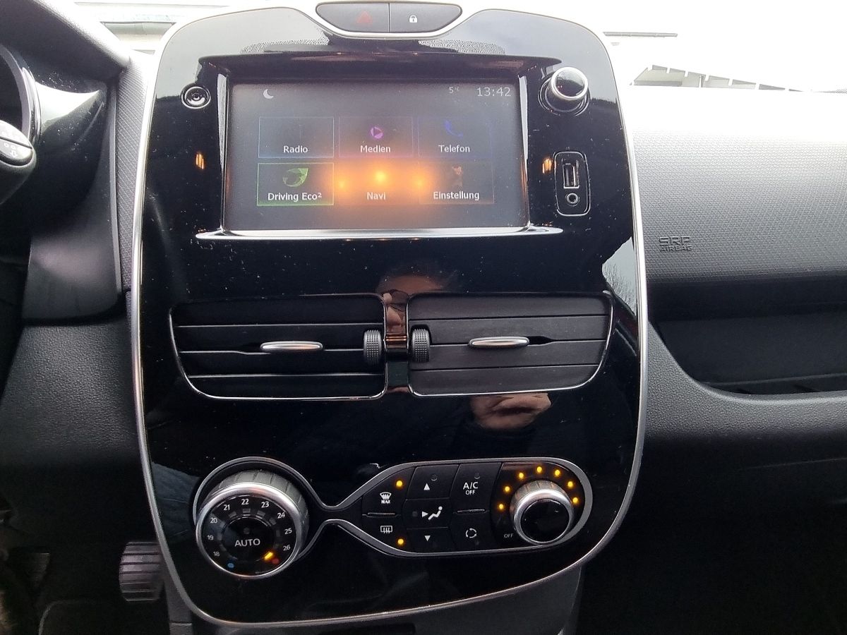 Fahrzeugabbildung Renault Clio Grandtour LIMITED Deluxe TCe 90