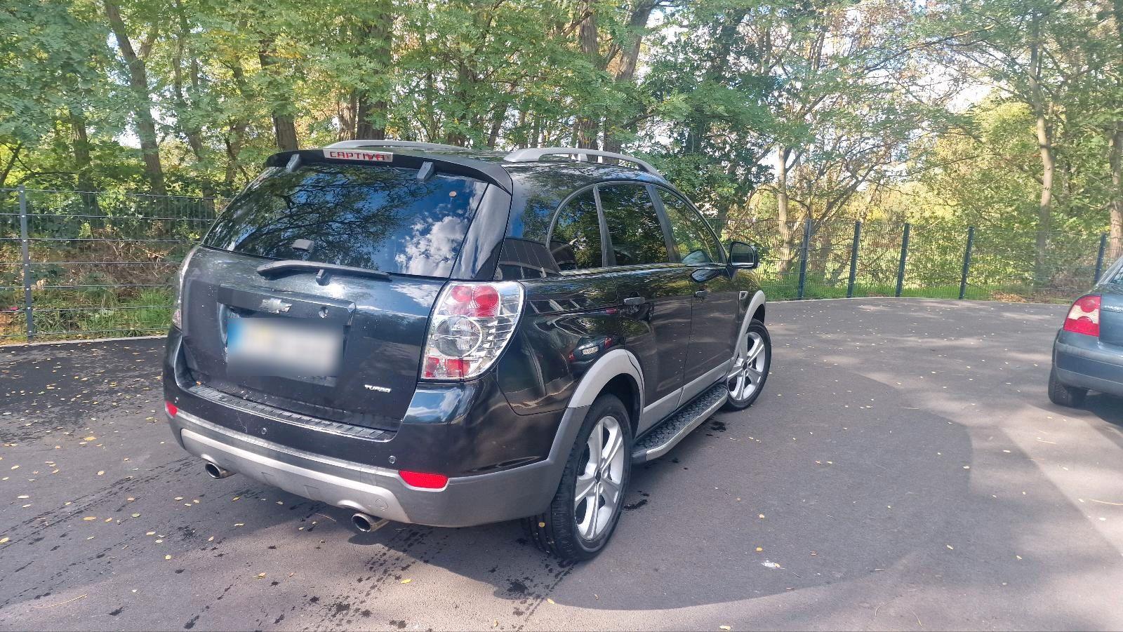 Chevrolet Captiva 2012 — вигляд ззаду