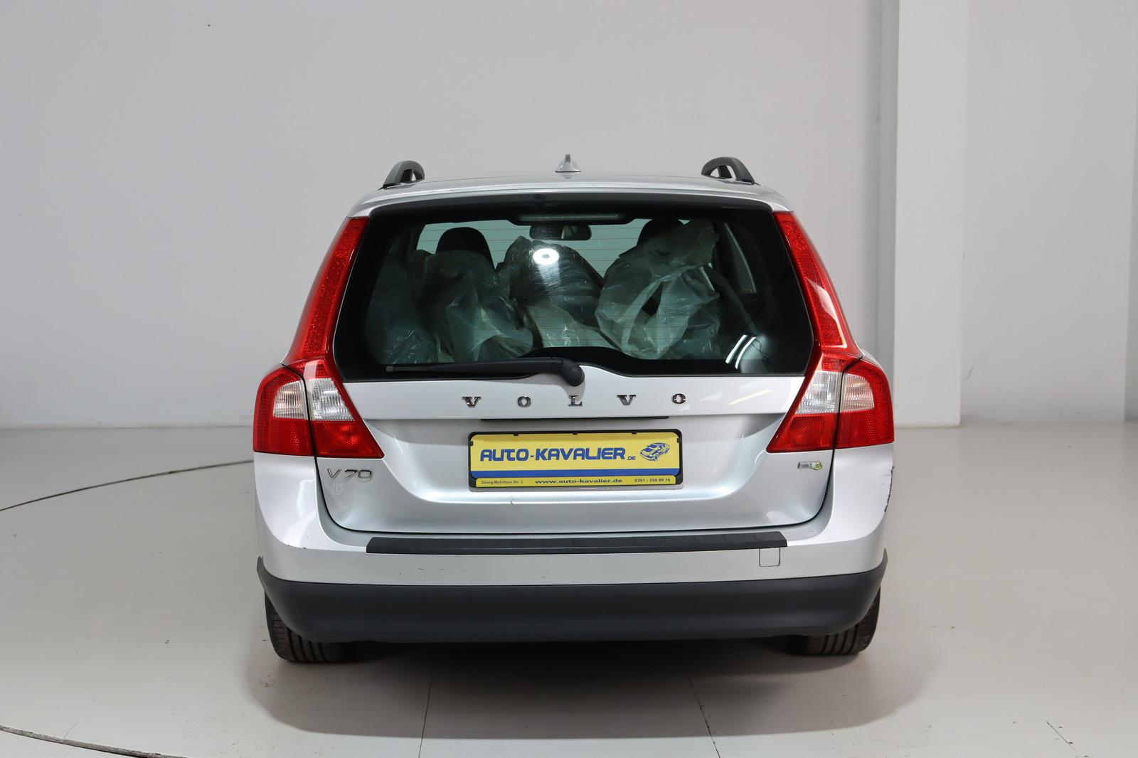 Volvo V70 2010 — photo 7