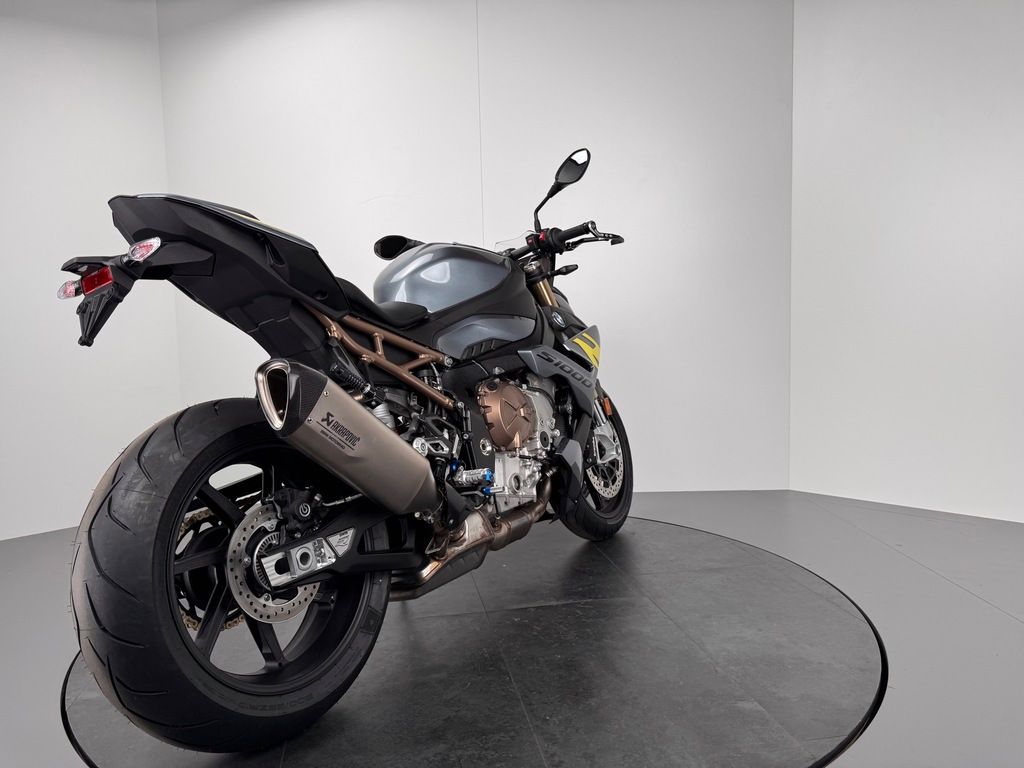 Fahrzeugabbildung BMW S 1000 R *NEUWERTIG *KAUM KILOMETER