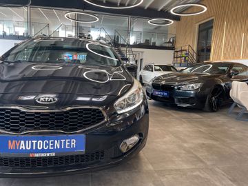 Kia Ceed Sportswagon FIFA World Cup Edition *AHK*LKH