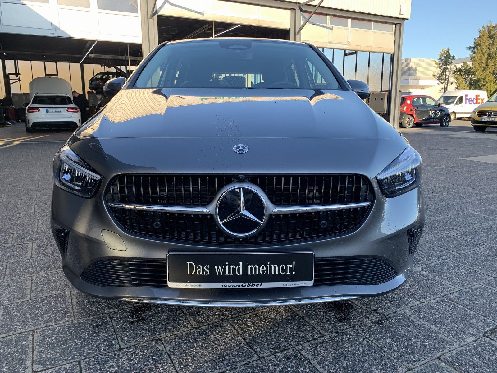 Fahrzeugabbildung Mercedes-Benz B 180