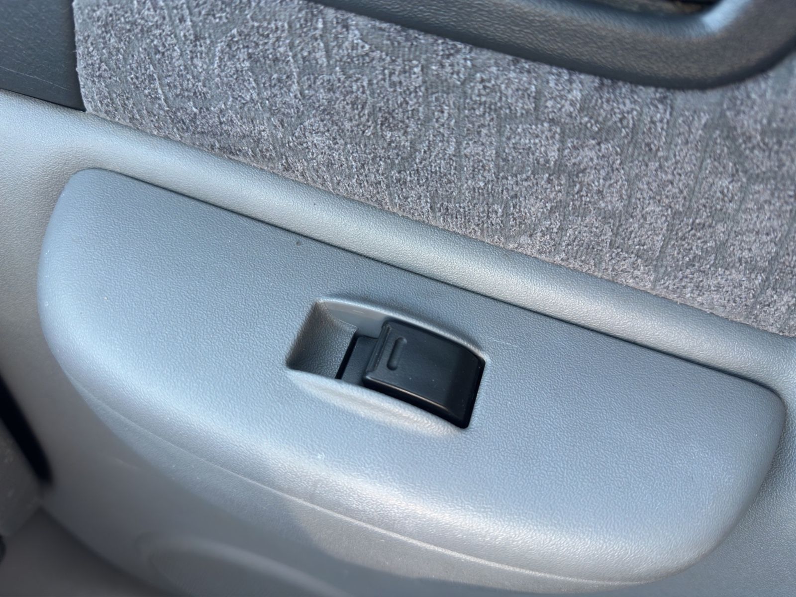 Fahrzeugabbildung Toyota Yaris Verso 1.3 linea Servo/Dachreling/TÜV NEU