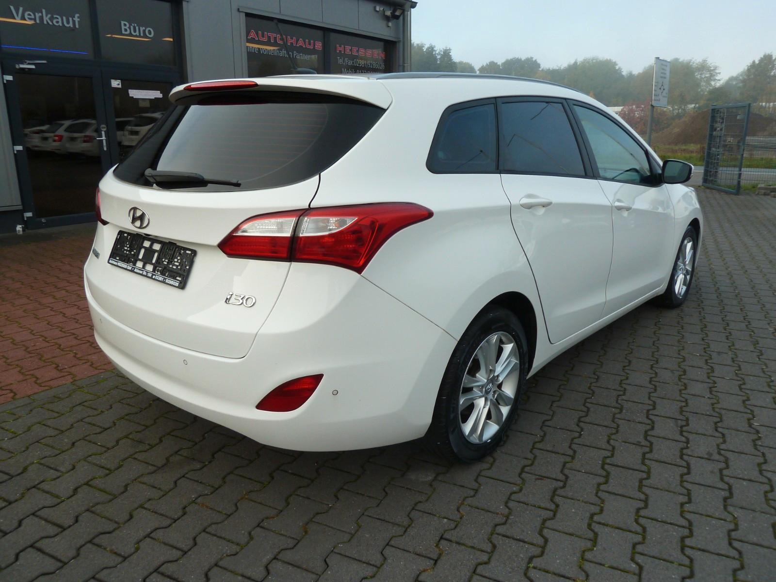 Hyundai i30 2013 — салон