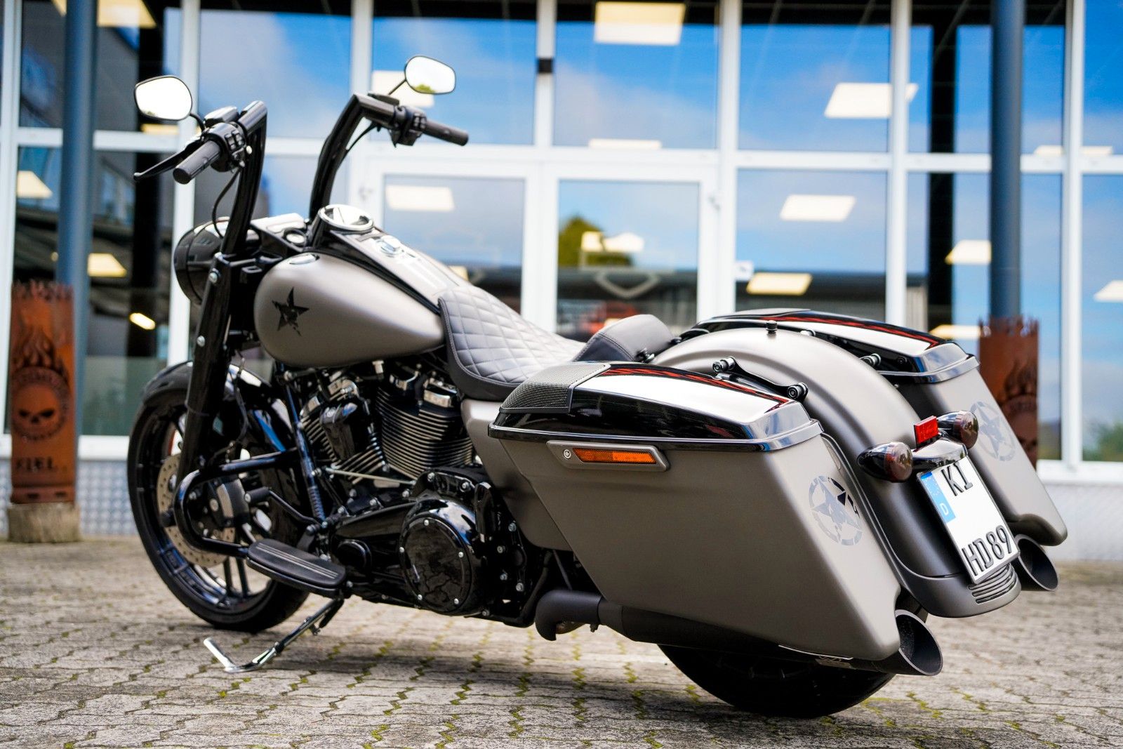 Fahrzeugabbildung Harley-Davidson FLHRXS ROAD KING SPECIAL 107 CUI - JEKILL&HYDE -