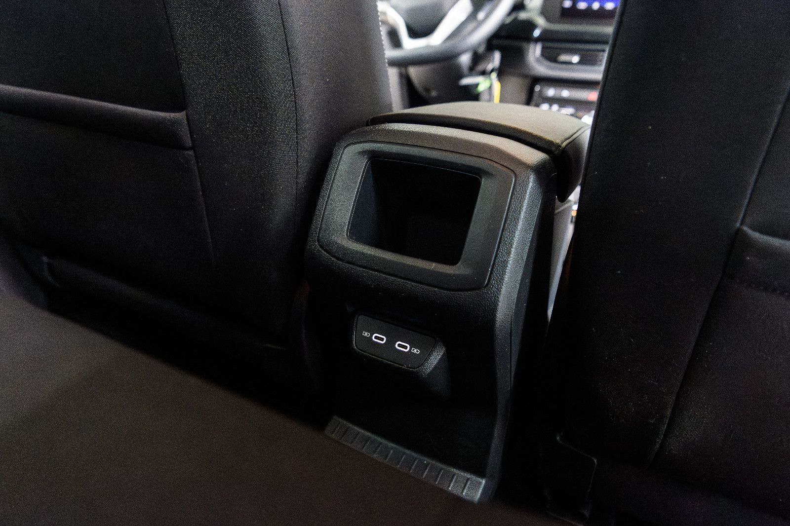 Fahrzeugabbildung Volkswagen T-Cross Life 1.0 TSI DSG LED+SHZ+ACC+APP+5 J.GAR