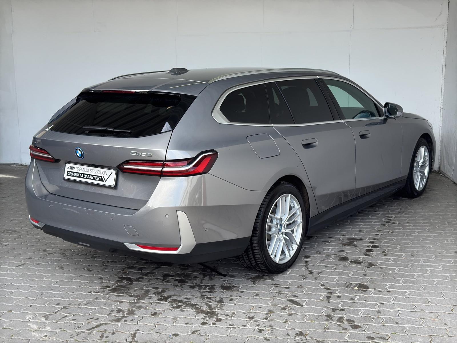 BMW 530e xDrive Tour. Navi.LED.AHK.SHZvo+hi.KomfZg
