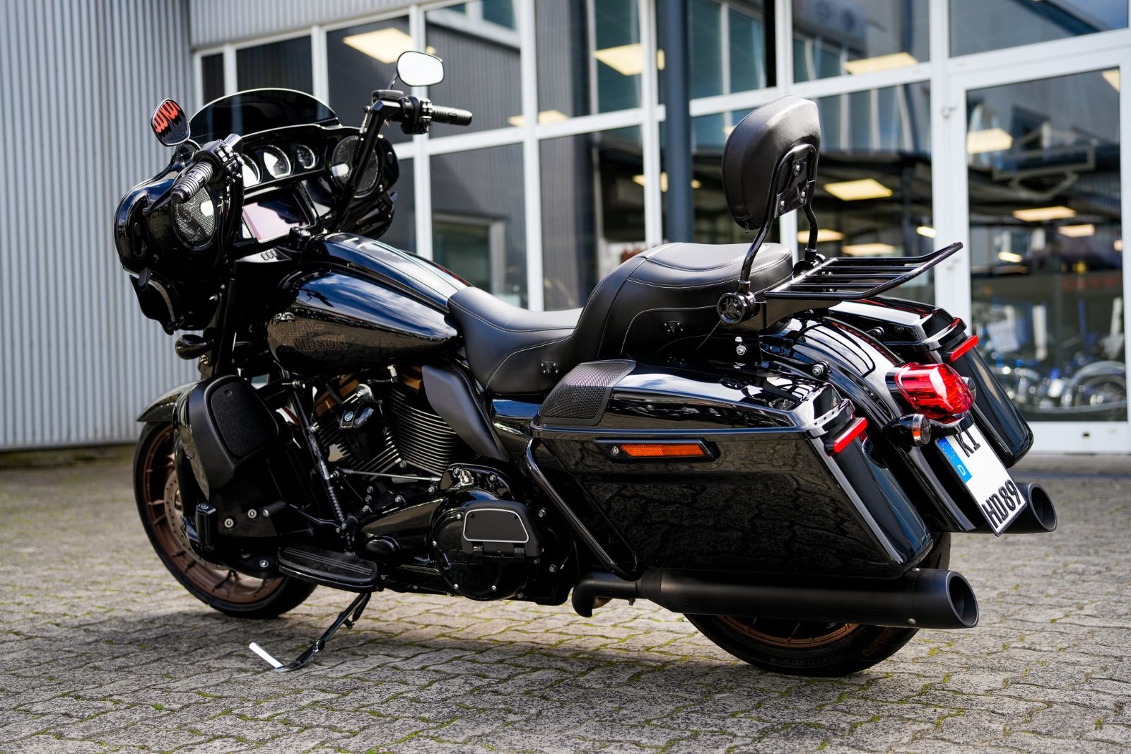 Fahrzeugabbildung Harley-Davidson FLHXST STREET GLIDE ST 117 - Kesstech - Rockford