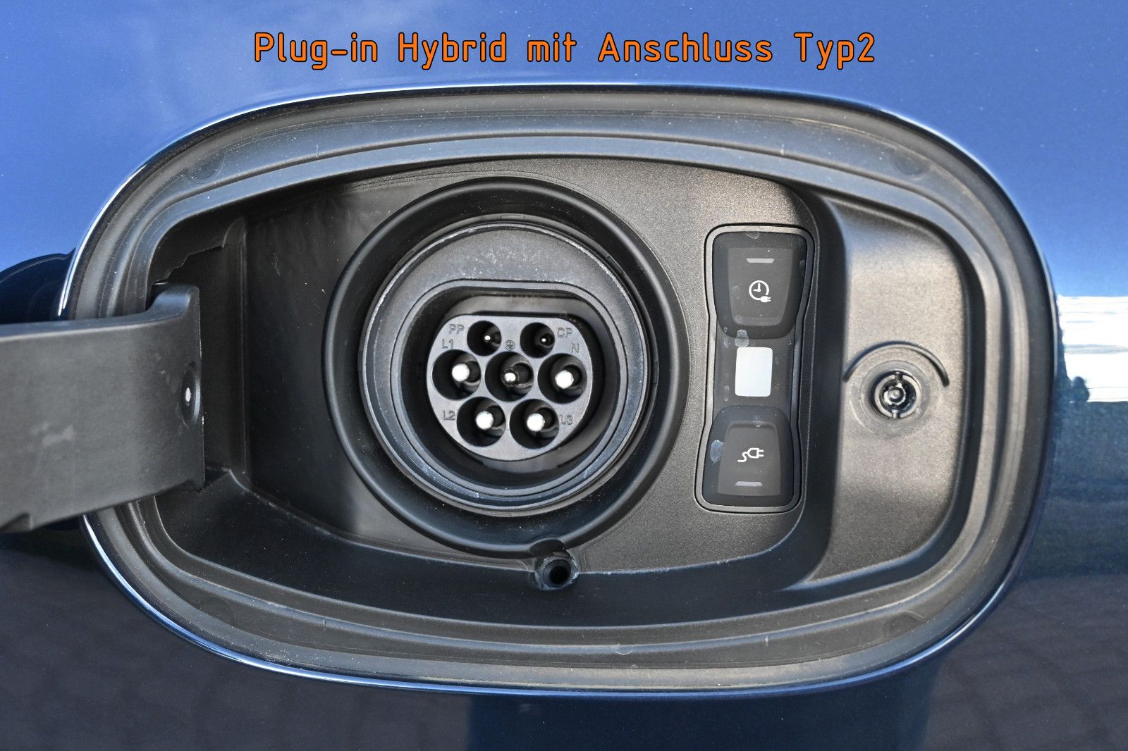 Fahrzeugabbildung Porsche Cayenne E-Hybrid SPORT DESIGN °UVP 156.695€°PDCC