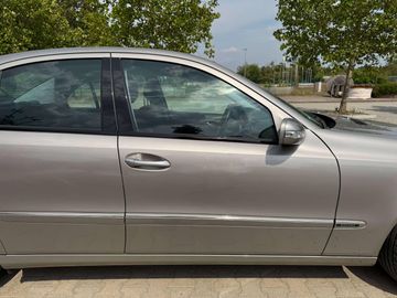Mercedes E 280 - 9