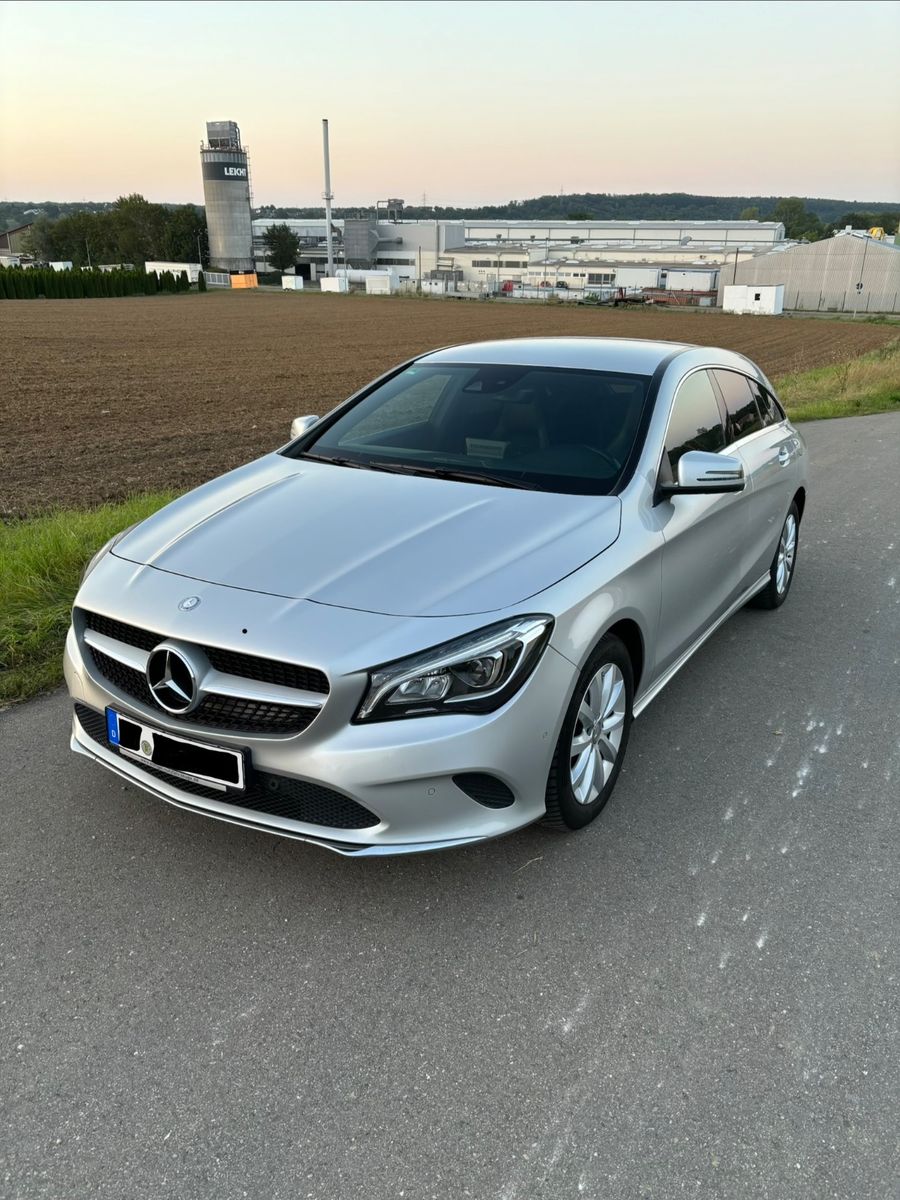 MERCEDES-BENZ CLA 200D SB 4Matic / LED / SITZH / VIDEO 