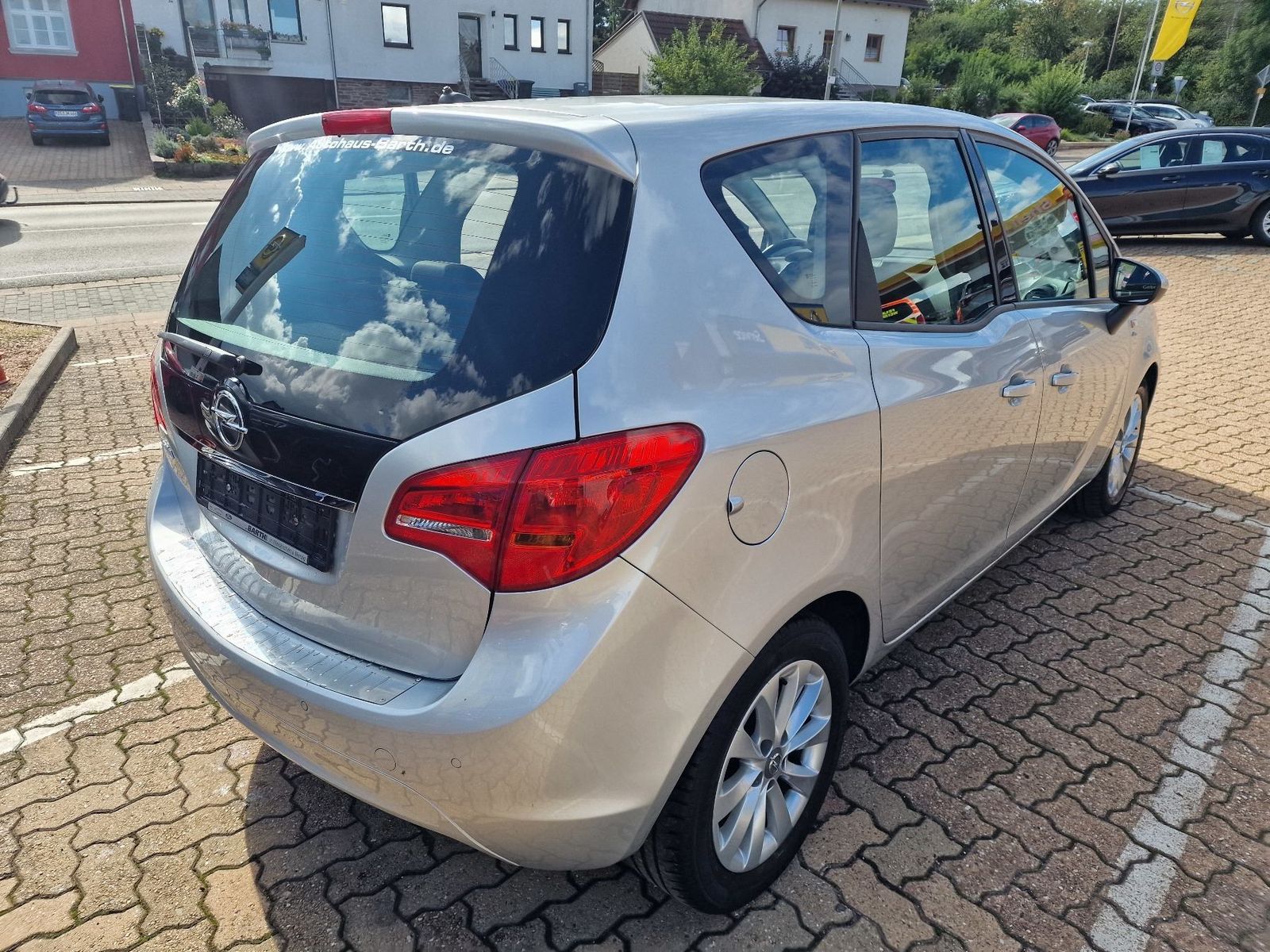 Fahrzeugabbildung Opel Meriva B Active, Automatik,Sitzheizung