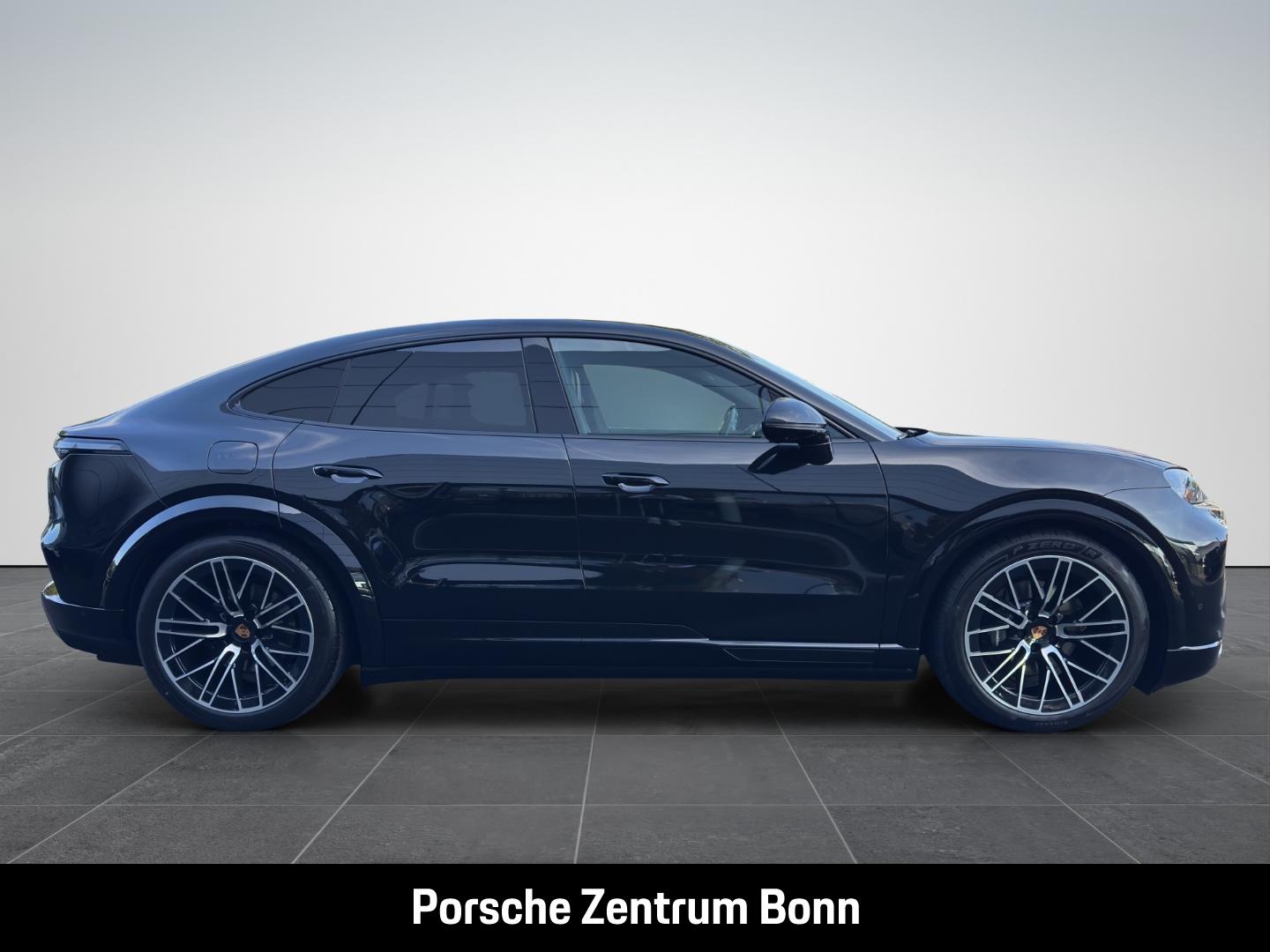 Porsche Cayenne Coupe Electric HA-Lenkung Head-Up BOSE