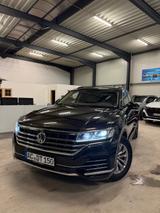 Volkswagen Touareg 3.0 V6 TDI 210kW 4MOTION Tiptronic - - Volkswagen Touareg: 2.0