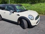 MINI Cooper D Clubman - weiße MINI Cooper D Clubman