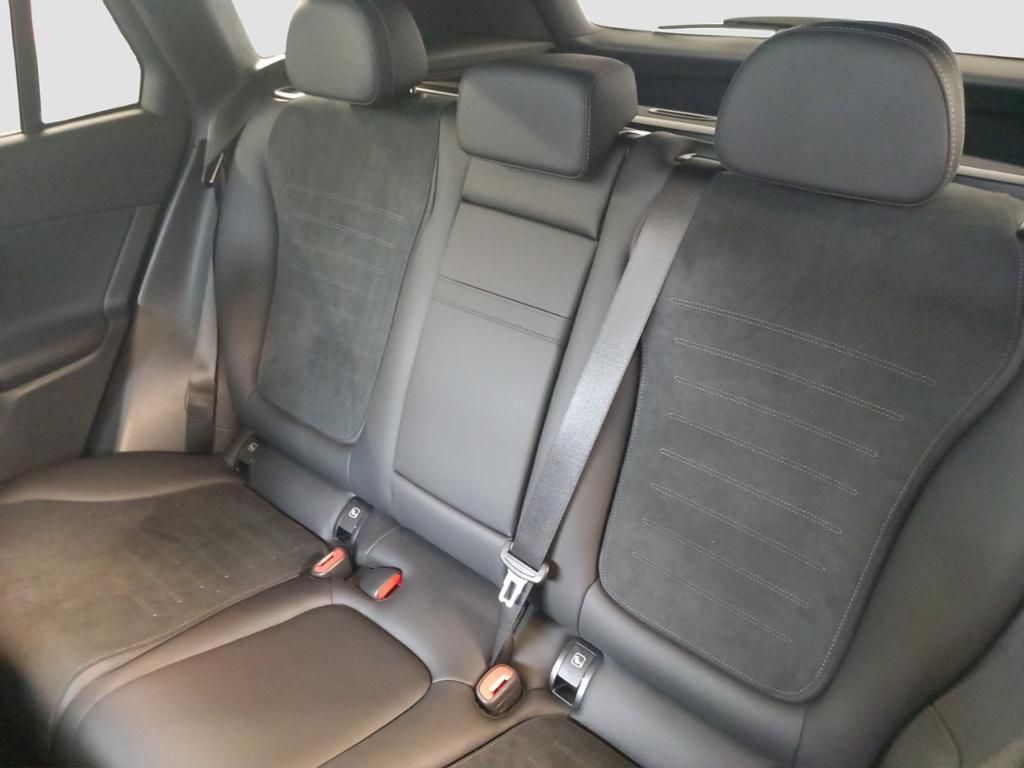 Fahrzeugabbildung Mercedes-Benz GLC 220 d 4MATIC AMG*AHK*Night*Distronic*Kamera*