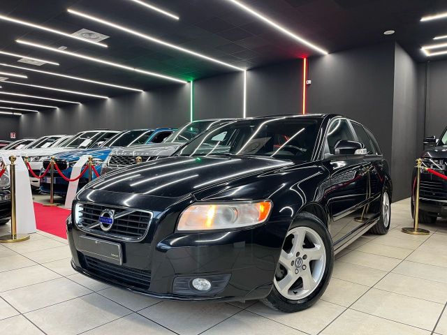 Volvo V50 D2 R-design OK NEOPATENTATI