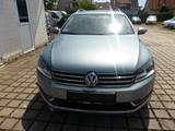 Volkswagen Passat  Panoramadach  NAVI  SHZ  ALU - Volkswagen Passat aus 2012: Kombi
