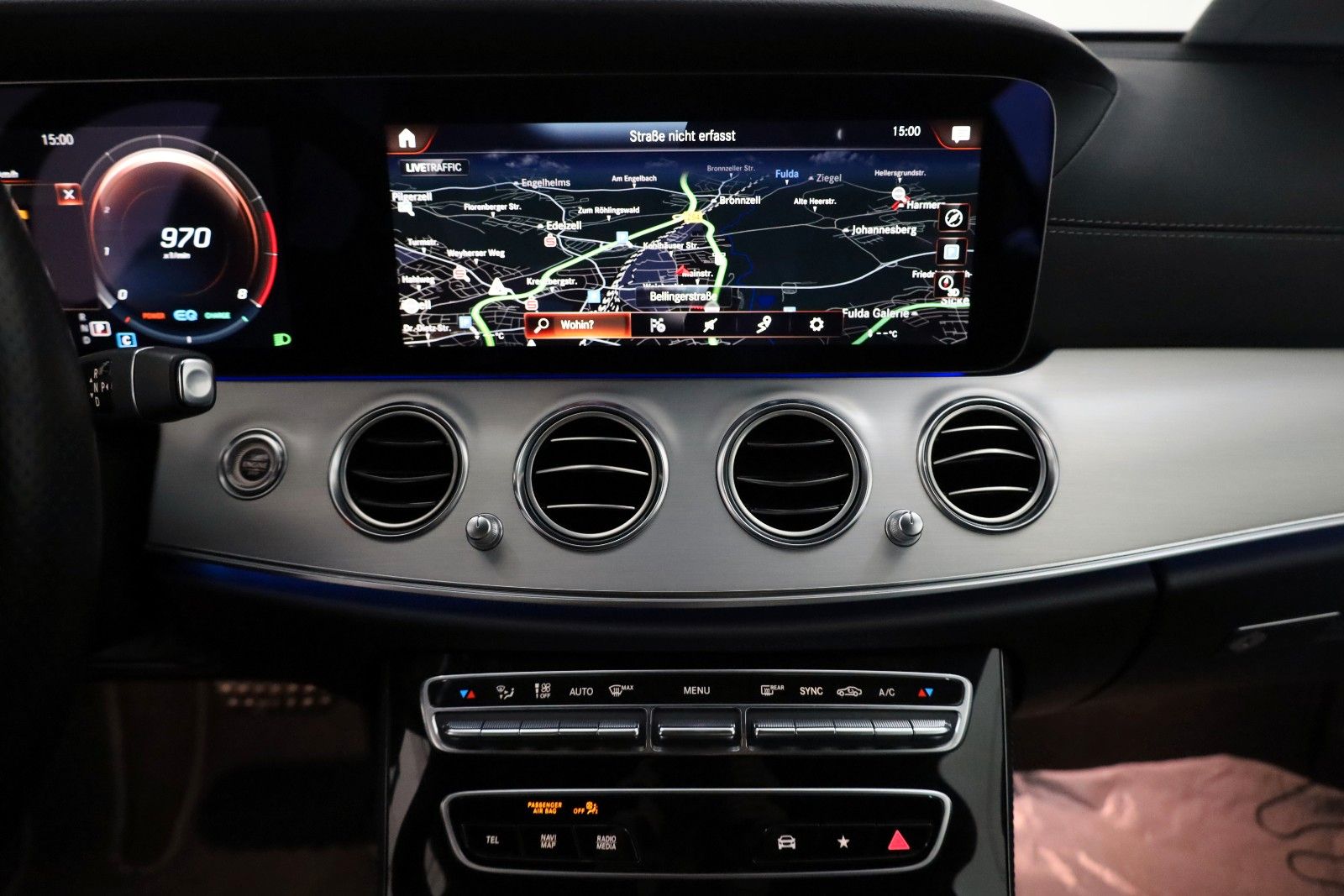Fahrzeugabbildung Mercedes-Benz E 450 T, 4Matic,AMG Line,Panorama,360°,AHK el,WR
