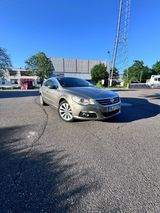 Volkswagen VW Passat CC 2.0 tsi - Volkswagen Passat CC mit Benzin-Antrieb: Limousine, 2.0