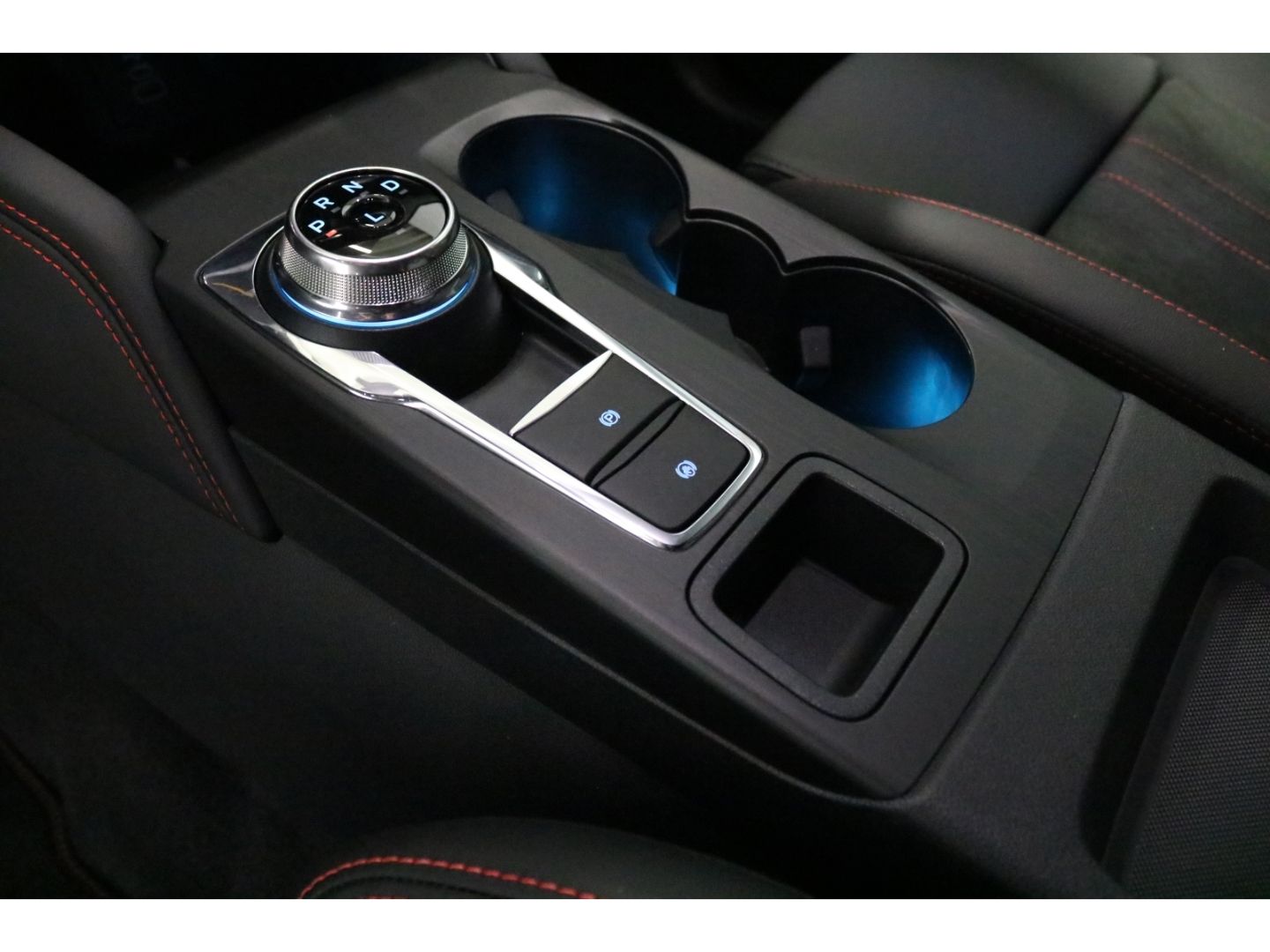 Fahrzeugabbildung Ford Kuga ST-Line X HEV 2.5 AWD NEUES MODELL