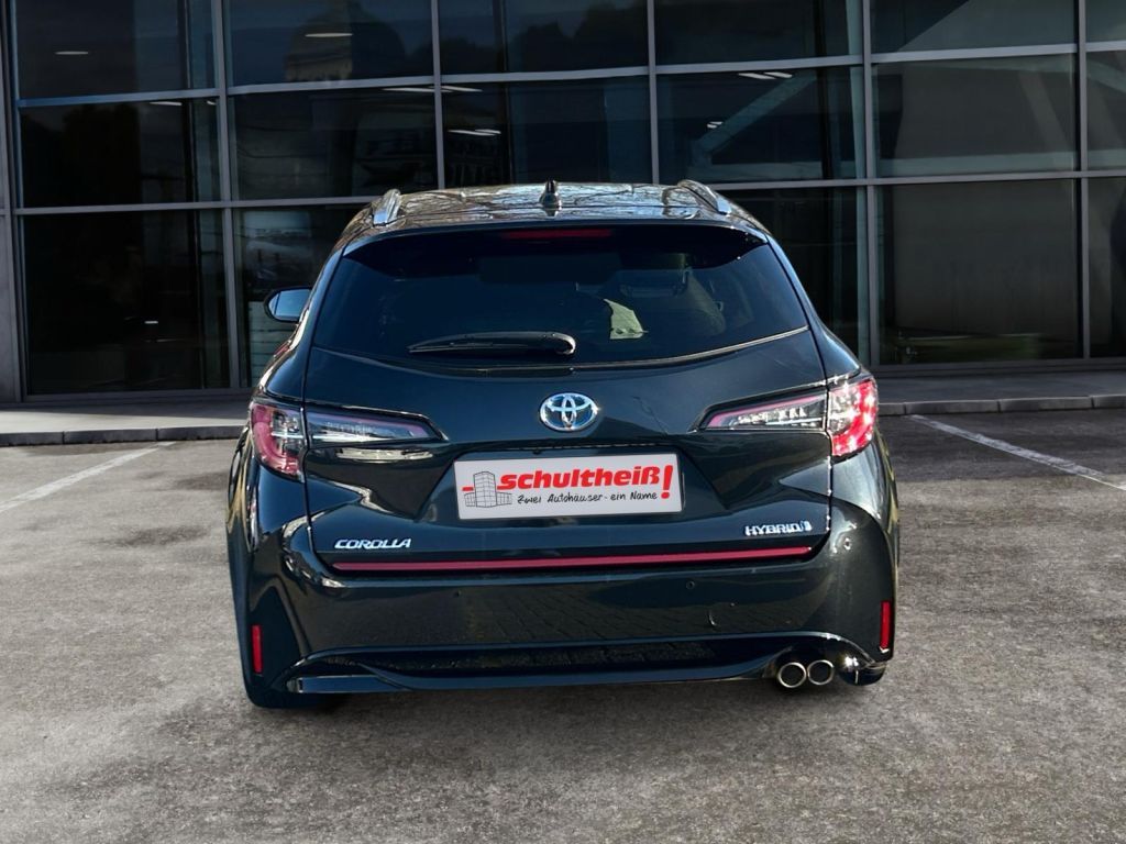 Fahrzeugabbildung Toyota Corolla 2.0 Hybrid Touring Sports Lounge
