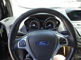 Ford Tourneo Courier Titanium 1.0 EcoBoost Klima - Ford Tourneo Courier: Van