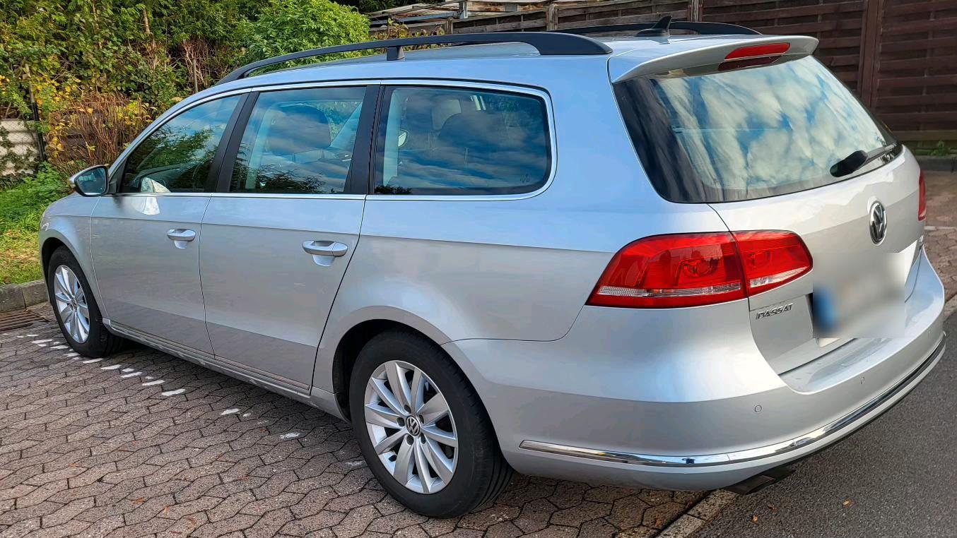 Volkswagen Passat 2011 — photo 12