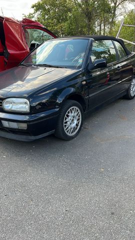 Volkswagen Golf 3 carbrio Youngtimer 2.Hand, sehr gep...