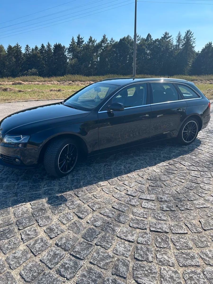 Audi A4 2011 — photo 14