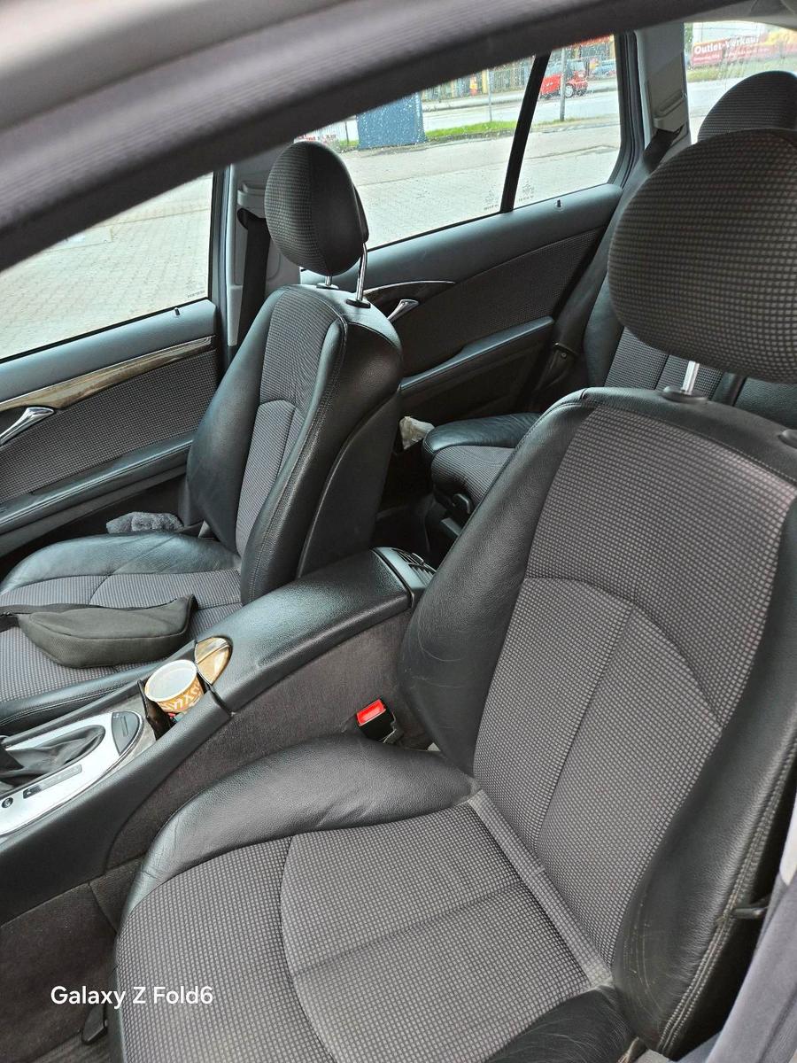 Mercedes-Benz  2004 — photo 9