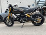 Ducati Scrambler 1100 Sport mit Öhlins Fahrwerk - DUCATI F1