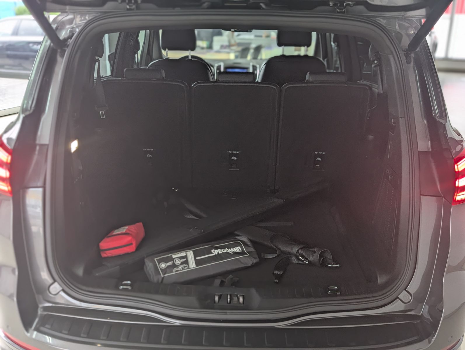 Fahrzeugabbildung Ford S-MAX 2.0 ST-Line ACC LED KAM StHZ SHZ MEMO