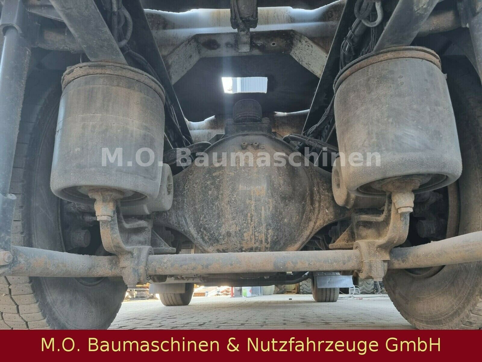 Fahrzeugabbildung MAN TGA 18.400 BL  / 4x2 / AC / Euro 4 /