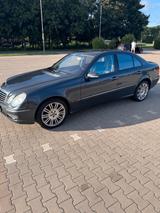 Mercedes-Benz Mercedes W211 e320cdi 4matic - Mercedes-Benz E 320 aus 2008: Cdi