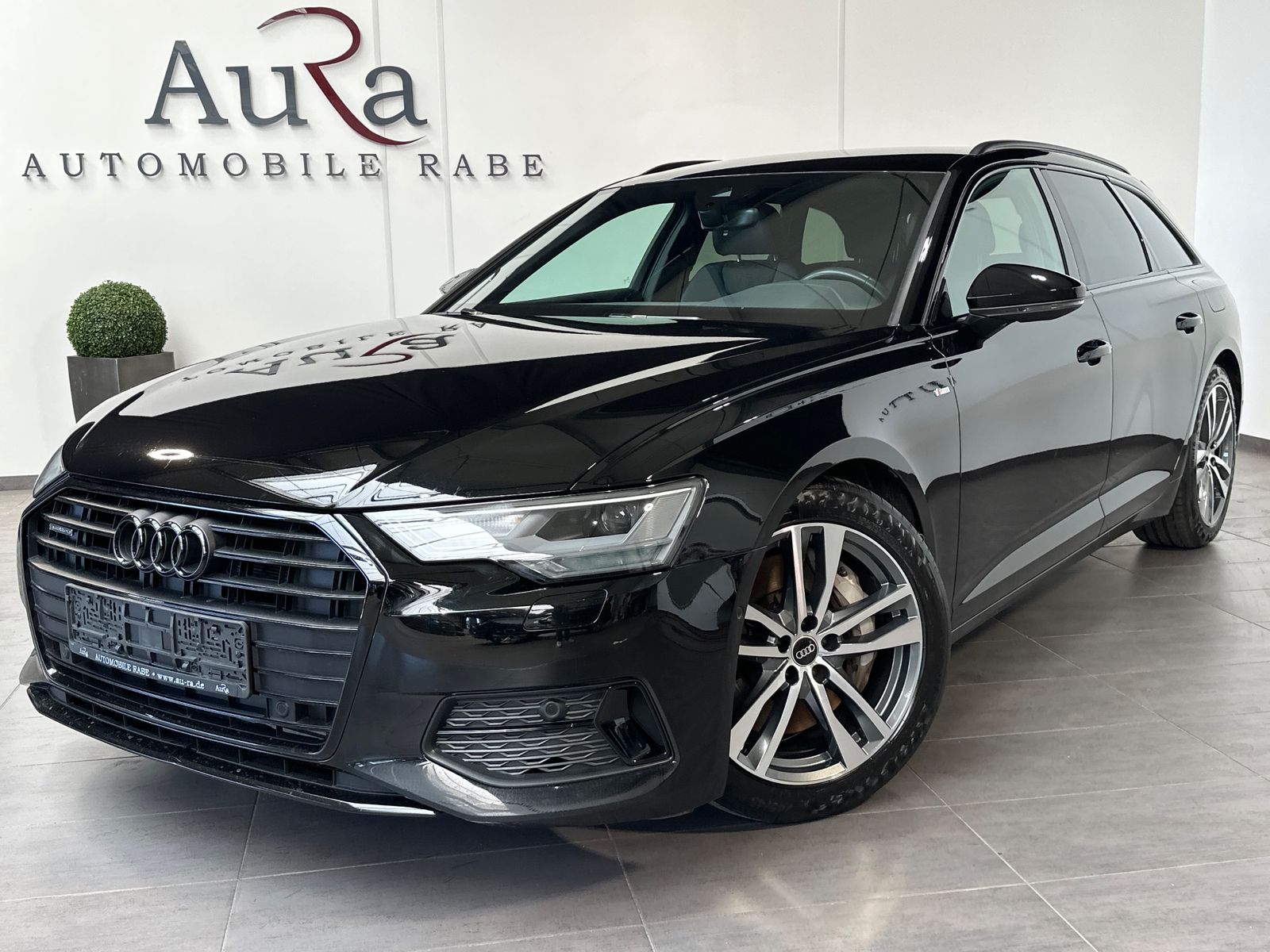 Fahrzeugabbildung Audi A6 Avant 50 TFSIe Qu S-Line Black NAV+LED+19ZOLL