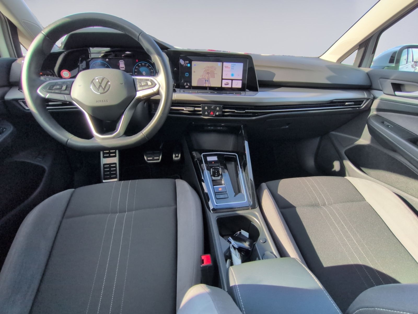 Golf VIII Alltrack 2.0 TDI DSG KAMERA+PANO+STHZ