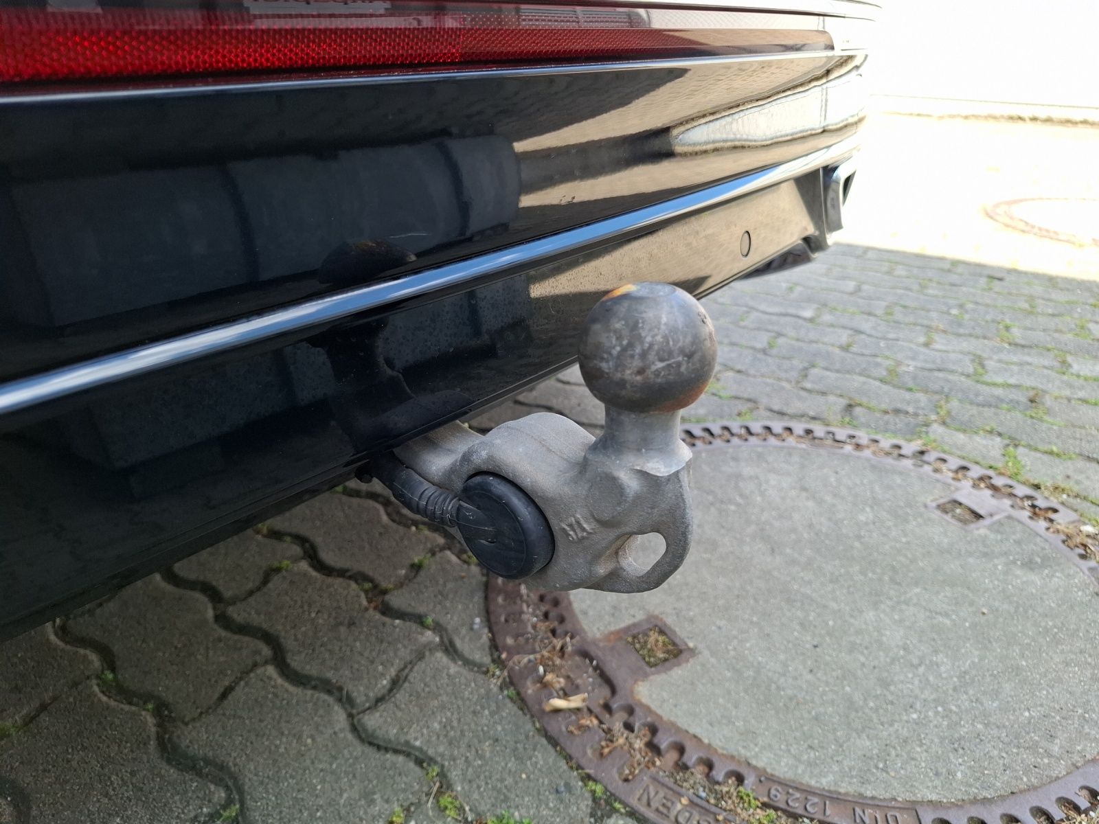Fahrzeugabbildung Volkswagen Tiguan TDI R-Line DSG 4M STH Matrix AHK Navi AID