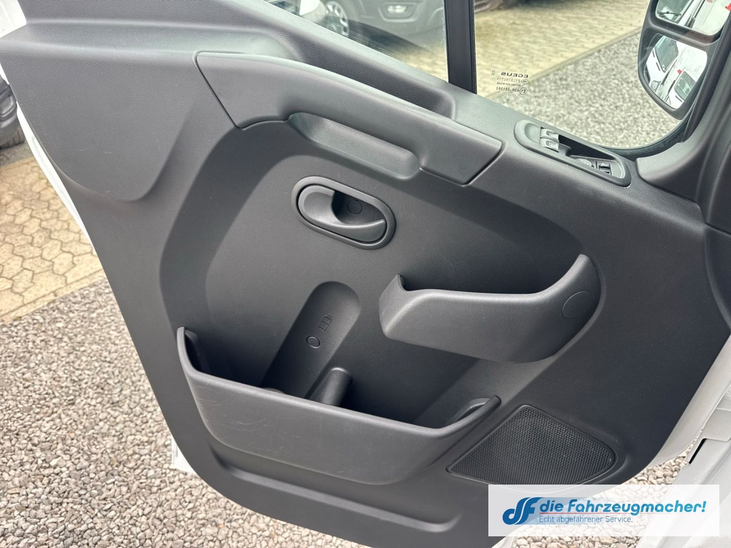 Fahrzeugabbildung Opel Movano B Kasten L3H2 3,5t 2.3 CDTI Biturbo Regen
