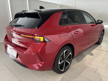 Fotografie des Opel Astra 1.2 Turbo GS AHK Navi