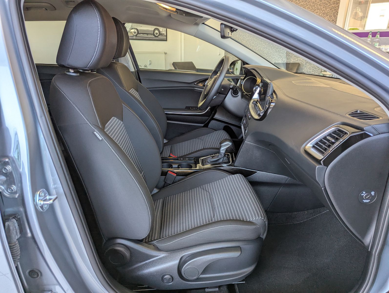 Fahrzeugabbildung Kia cee'd / Ceed 1.5 SW Ultim Style-Pak JBL ACC 7J