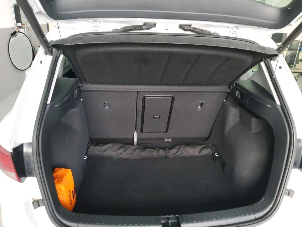 Fahrzeugabbildung SEAT Ateca Style 1.5 TSI-VIRTUAL-LED-NAV-ACC-SHZ-KAM