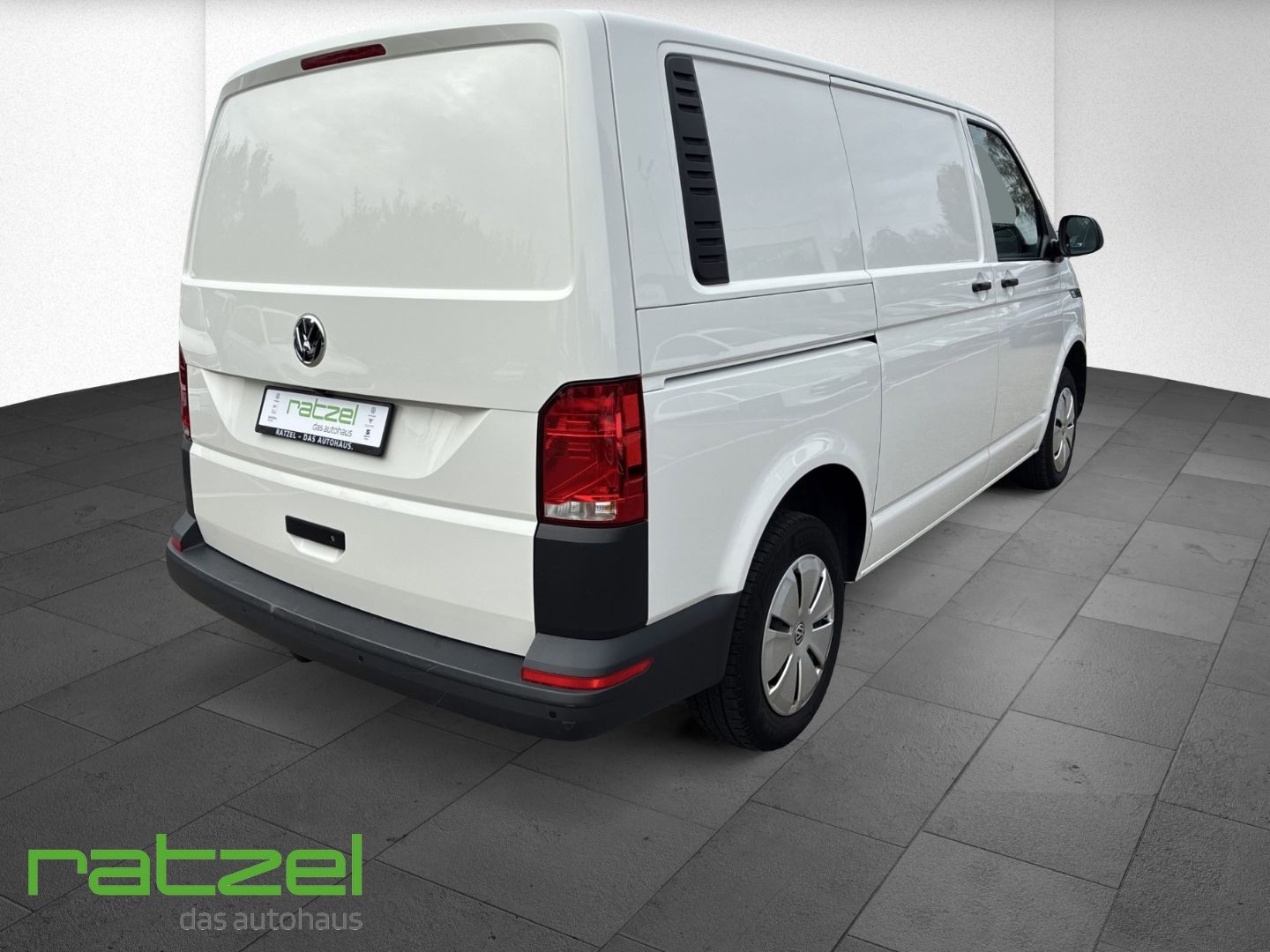 Fahrzeugabbildung Volkswagen T6.1 Transporter Kasten KR 2.0 TDI AHK Navi Kame