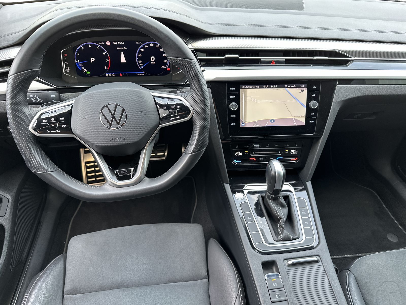 Fahrzeugabbildung Volkswagen Arteon SB 2.0 TSI DSG R-Line NAV+MATRIX+KAM+ACC